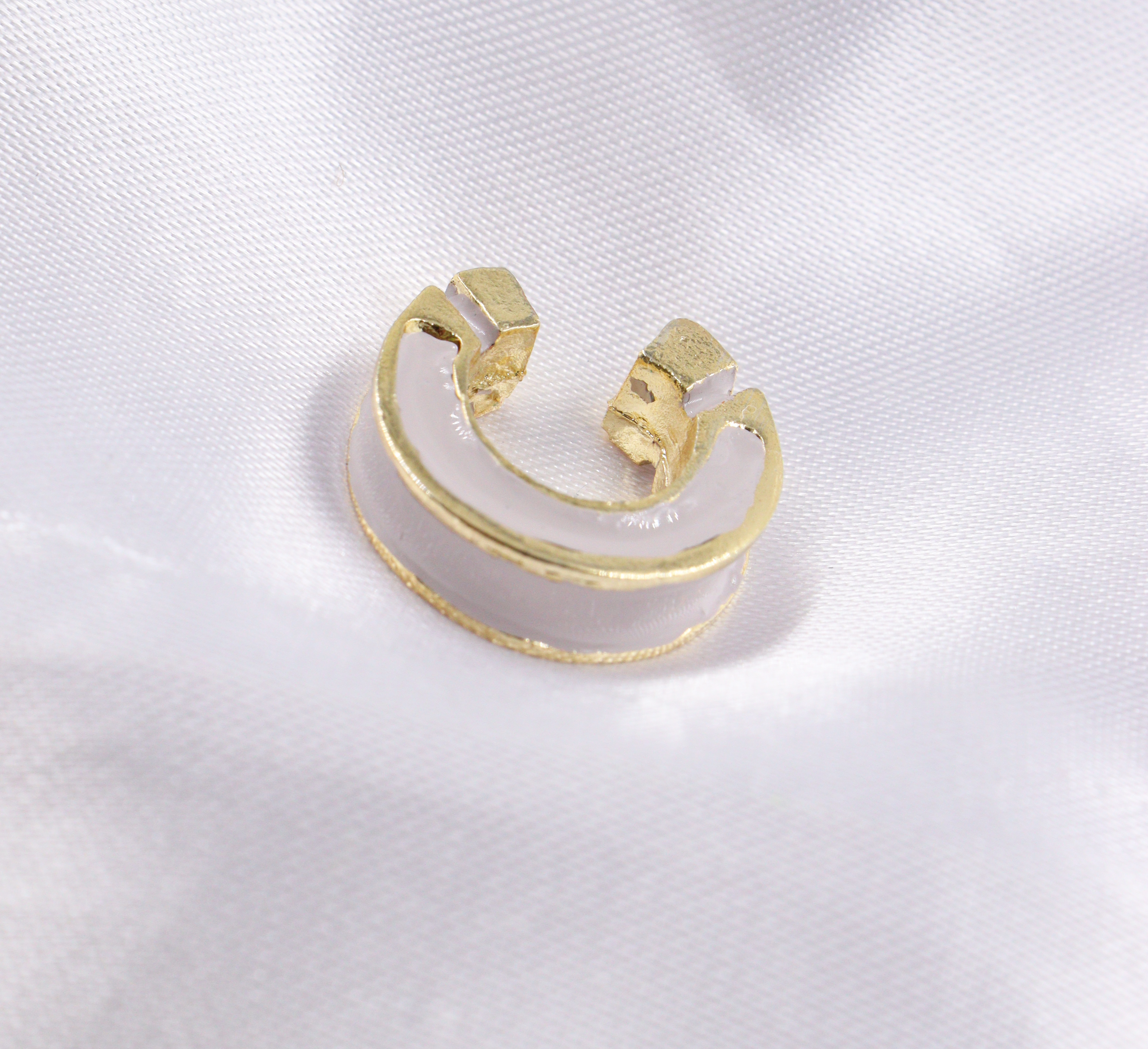 EG-006 EARCUFF BAÑO DE ORO