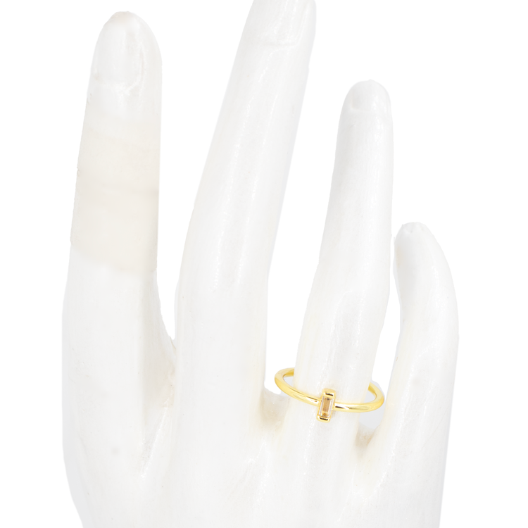 ANILLO LISO CIRCON RECTANGULAR SENCILLO BAÑO EN RODIO