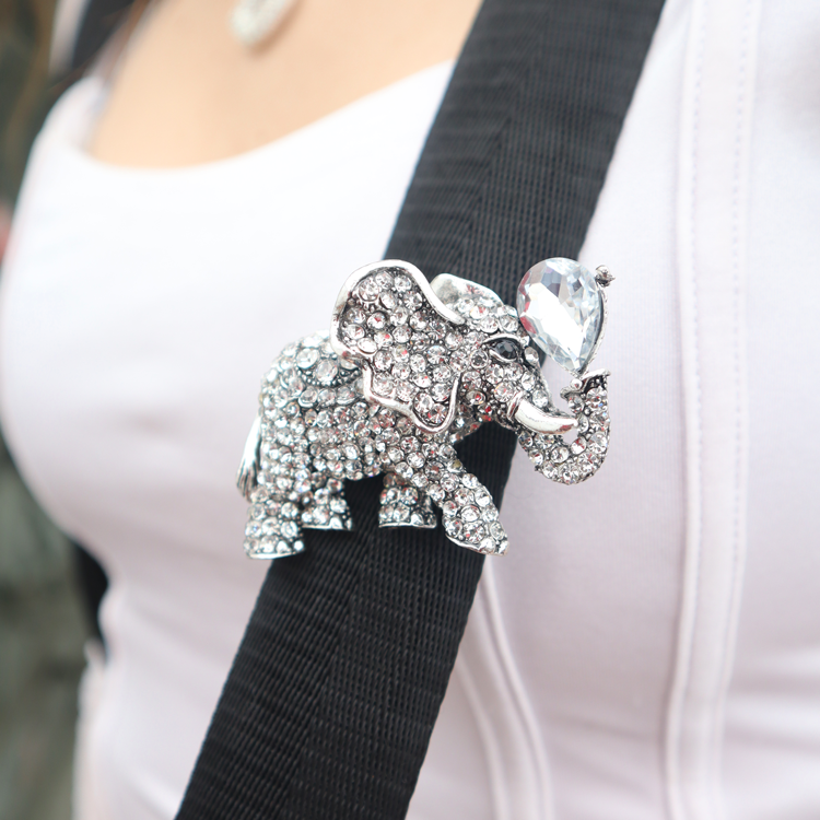 ELEFANTE CIRCONES BLANCO PLATEADO