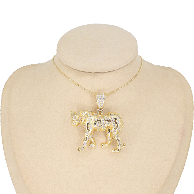 DIJE PUMA CIRCON EN OVALOS DORADA BAÑO EN RODIO