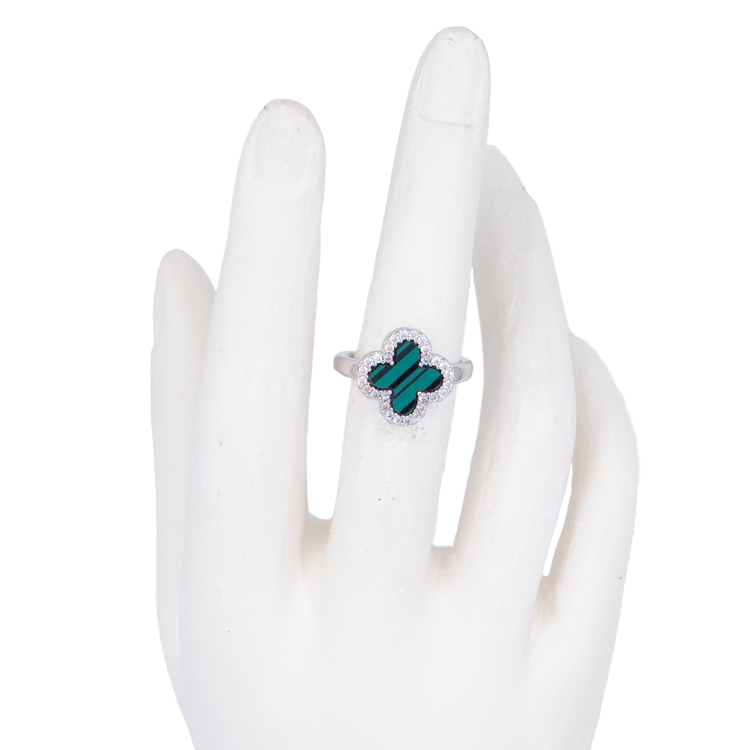 ANILLO TREBOL PLATEADO BAÑO EN RODIO