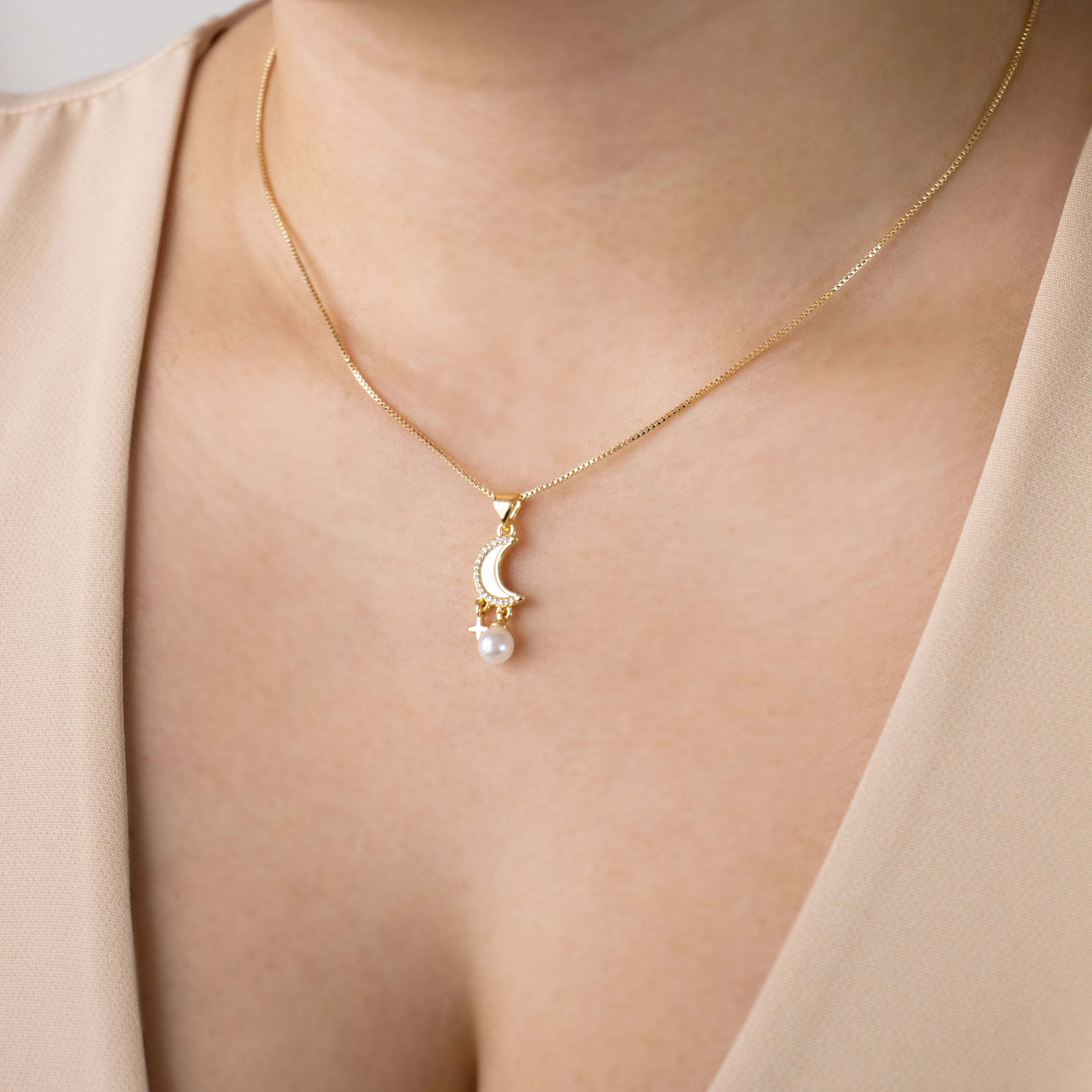 DIJE LUNA PERLA BAÑO EN RODIO