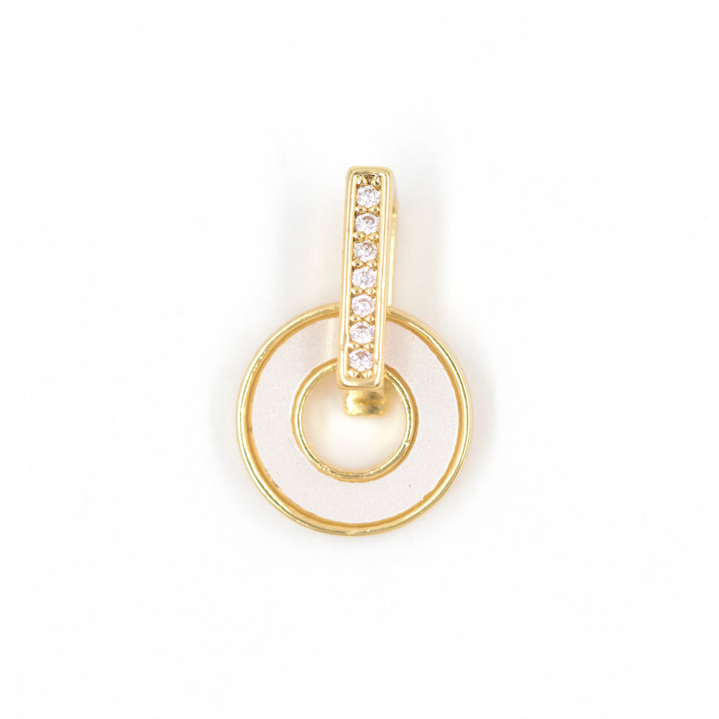 DIJE ARO NUMA BAÑO EN RODIO