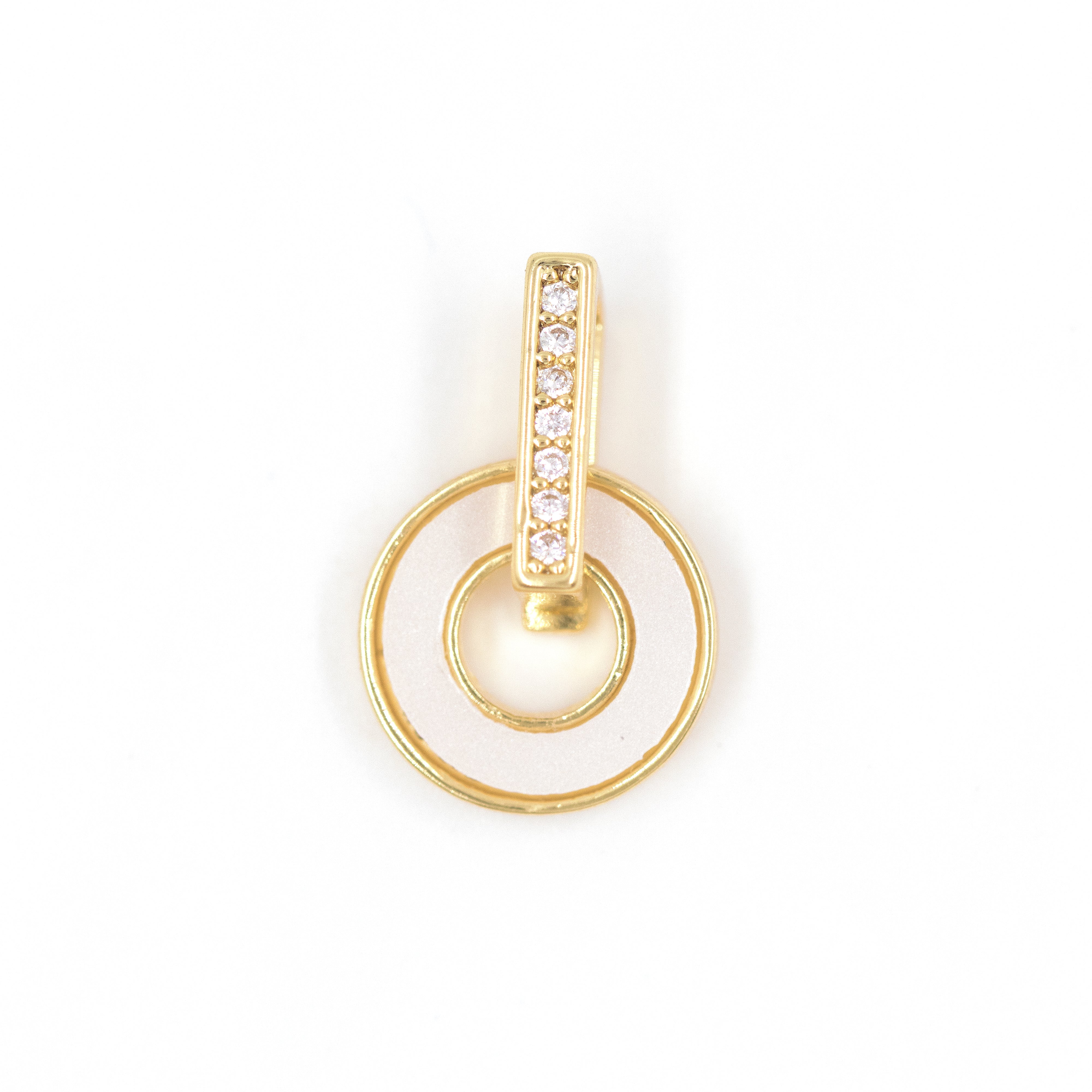 DIJE ARO NUMA BAÑO EN RODIO