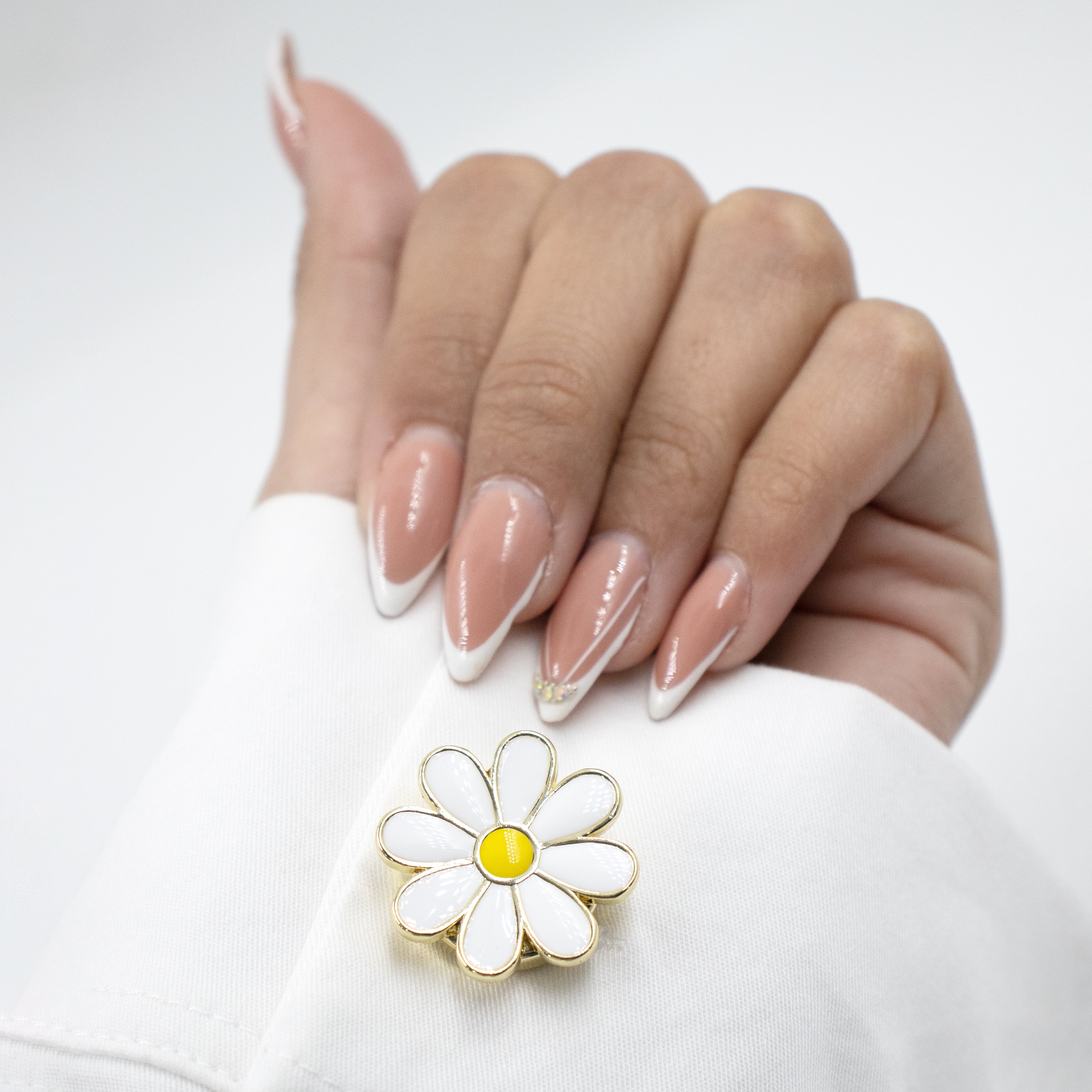 PIN FLOR BAÑO EN RODIO