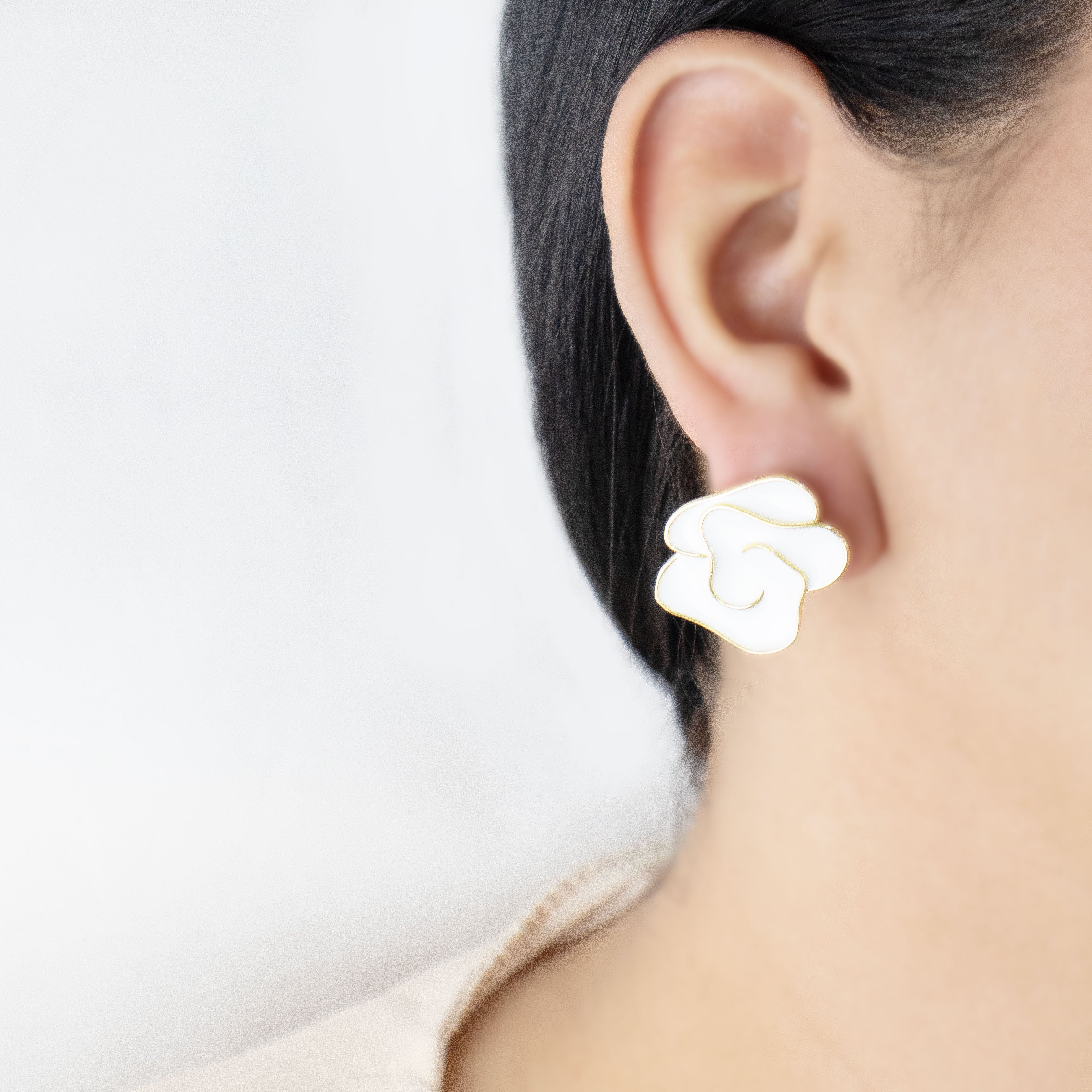 TOPO FLOR AMARILIS BAÑO EN RODIO