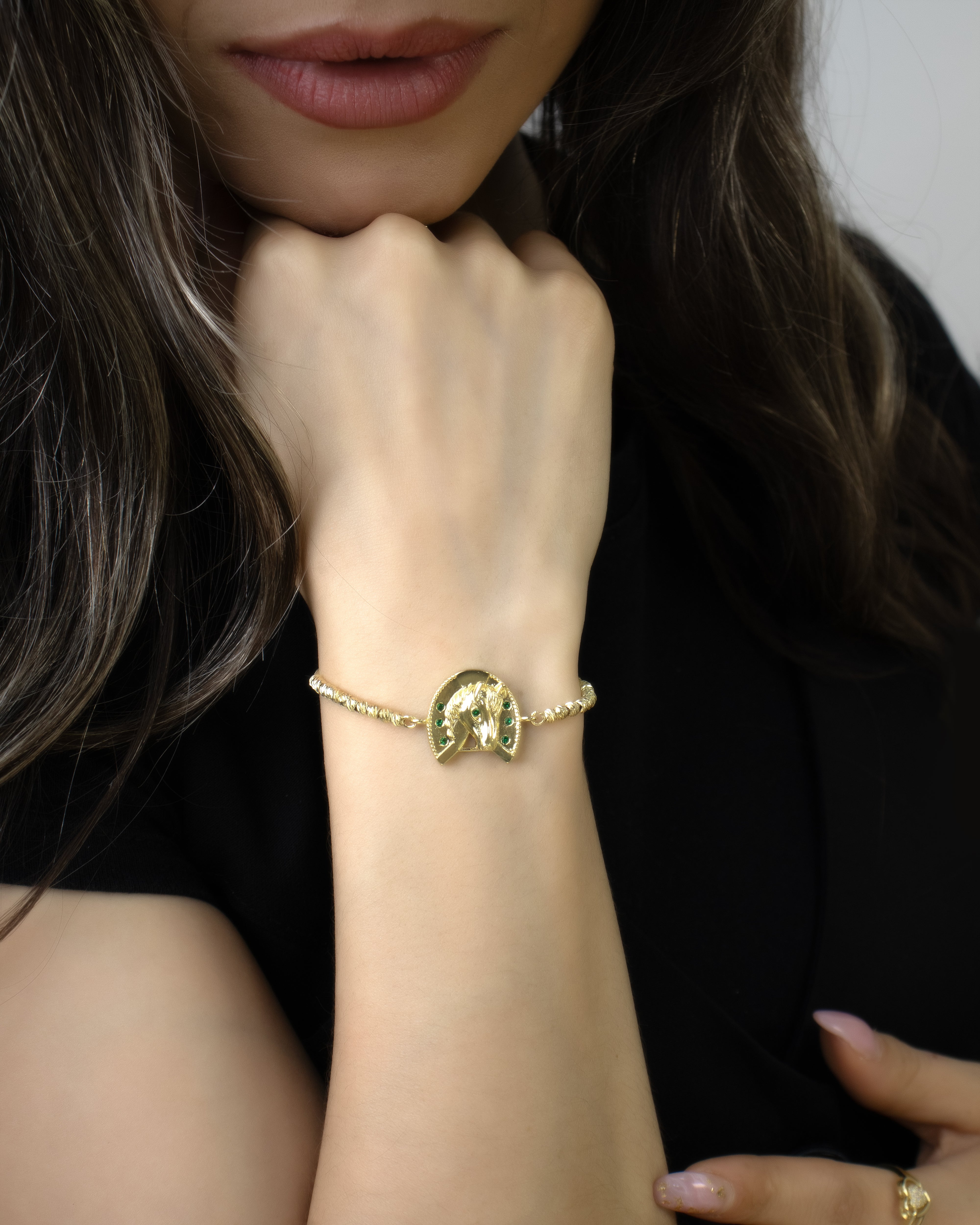 DIJE CABALLO CIRCON VERDE BAÑO EN RODIO