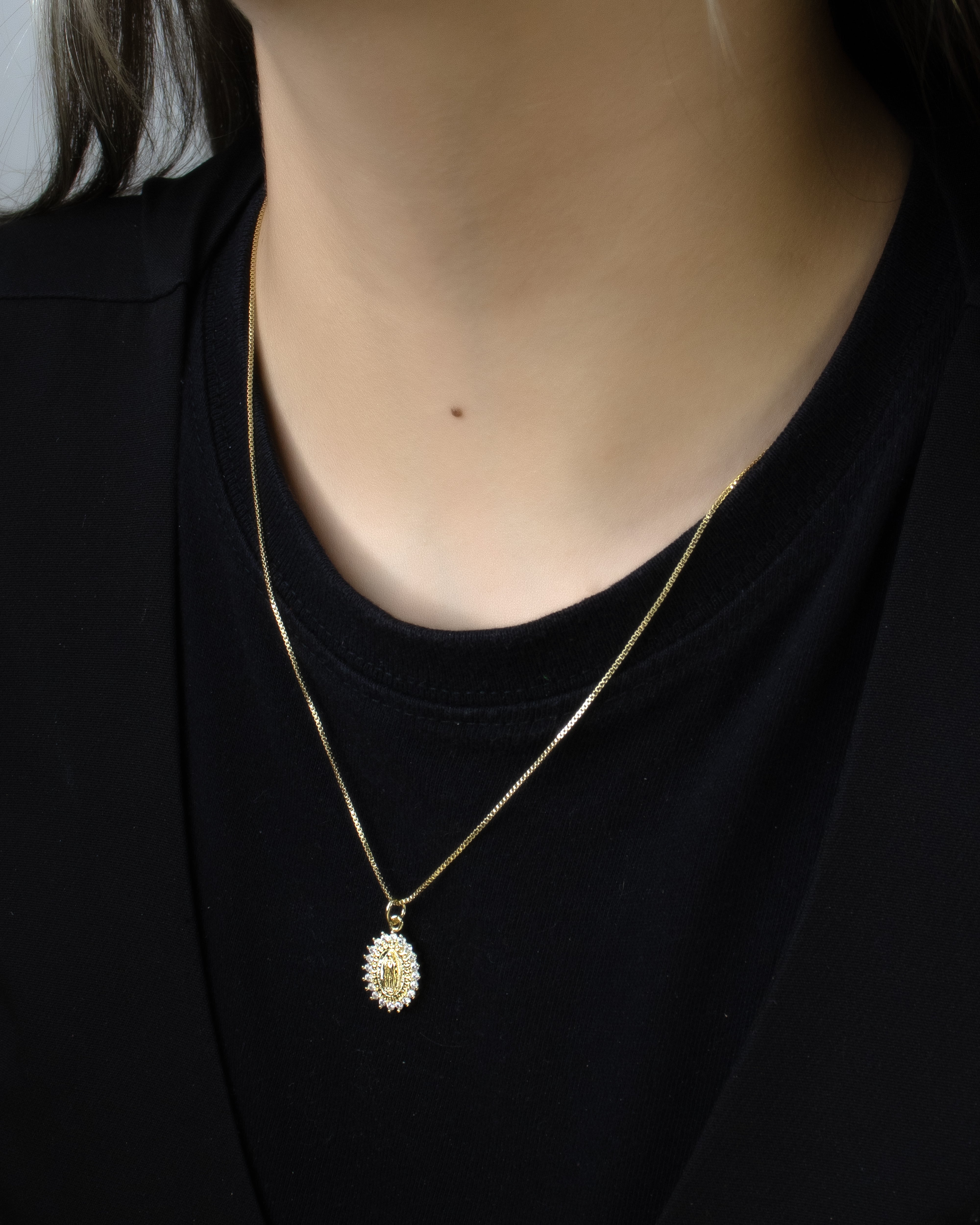 DIJE VIRGEN CIRCON BLANCO BAÑO EN RODIO