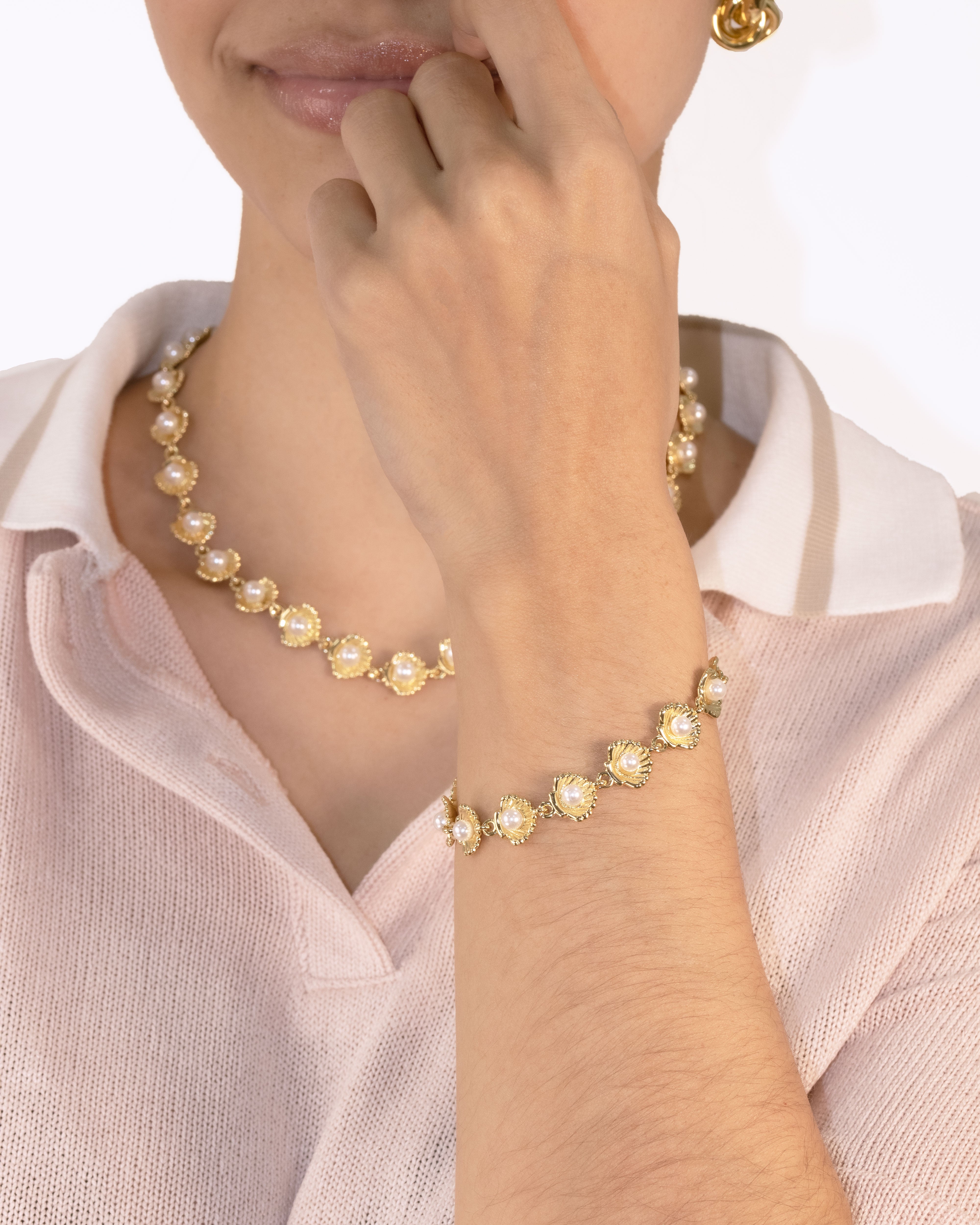 PULSERA CONCHITA EMPERLADA BAÑO EN RODIO