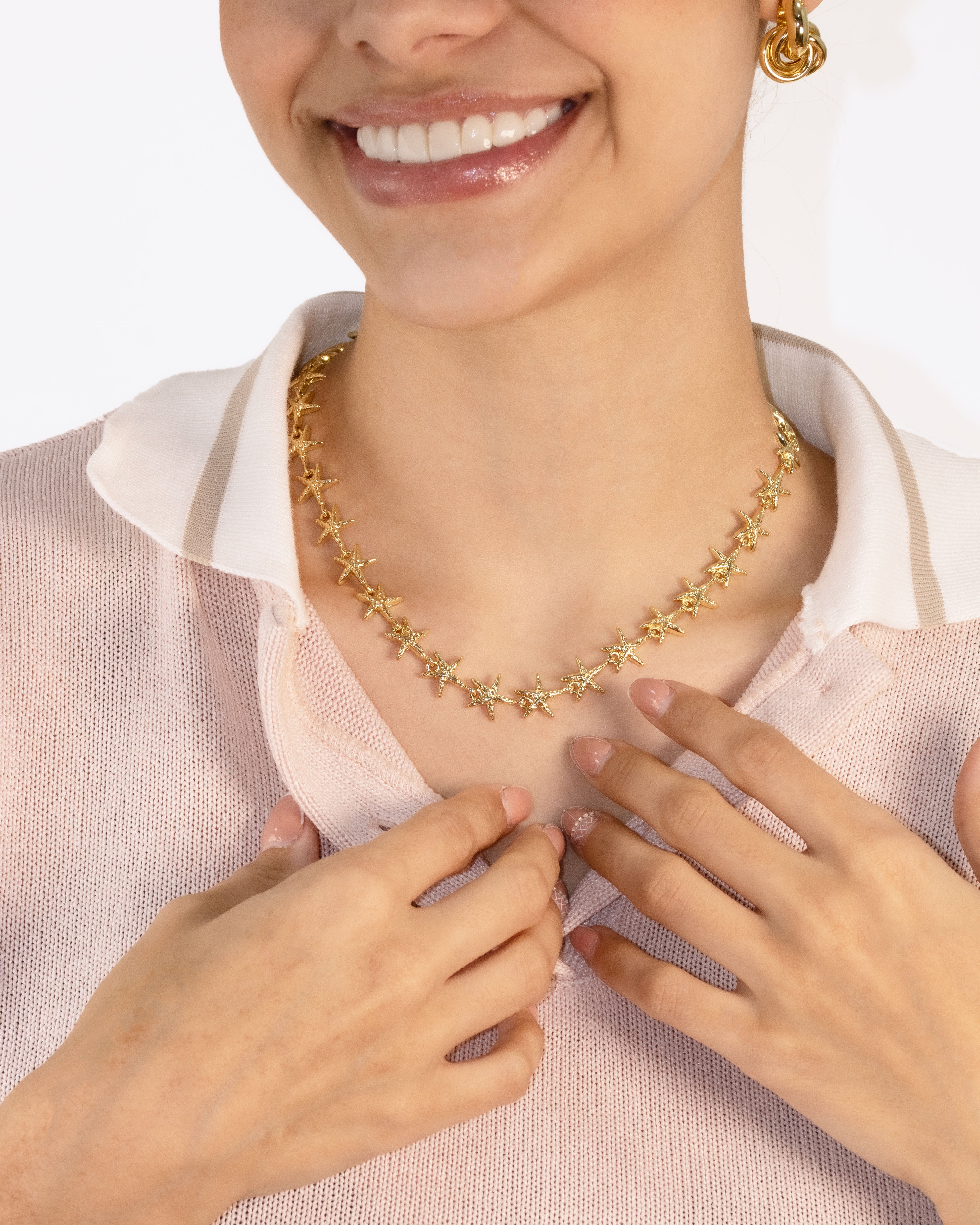 COLLAR ESTRELLA DE MAR DORADA BAÑO EN RODIO