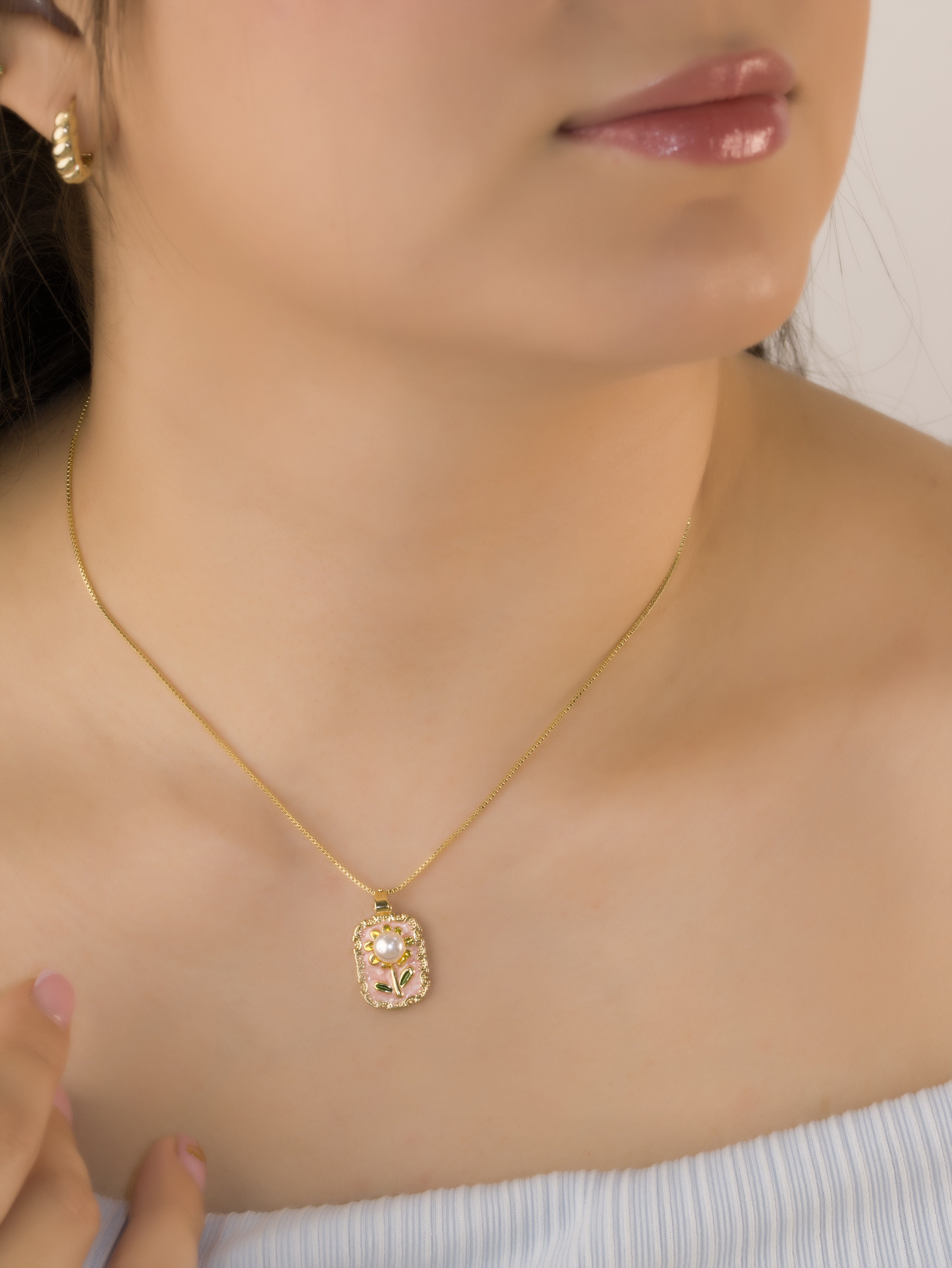 DIJE FLOR BAÑO EN RODIO