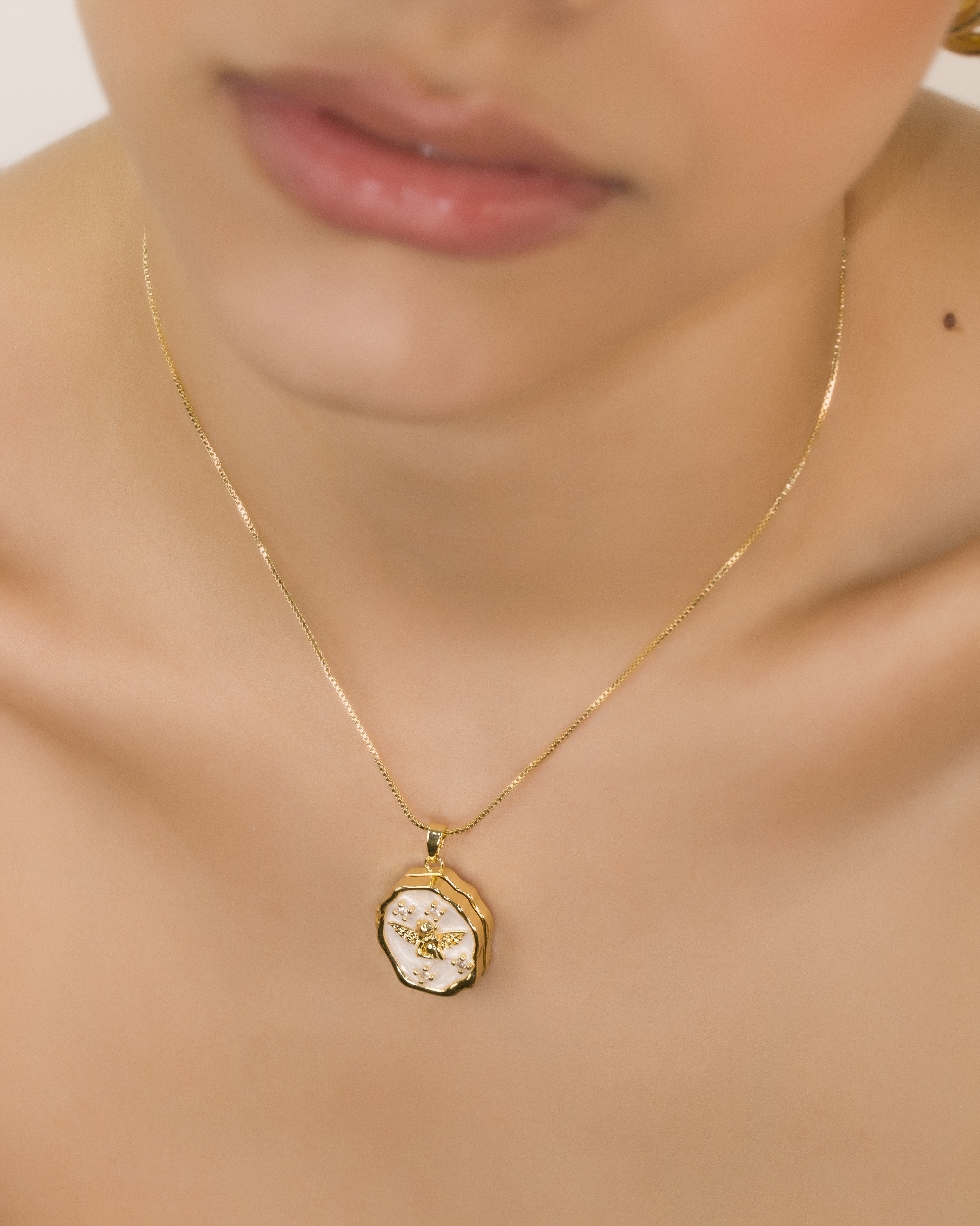 DIJE RELICARIO ANGELICAL BAÑO EN RODIO