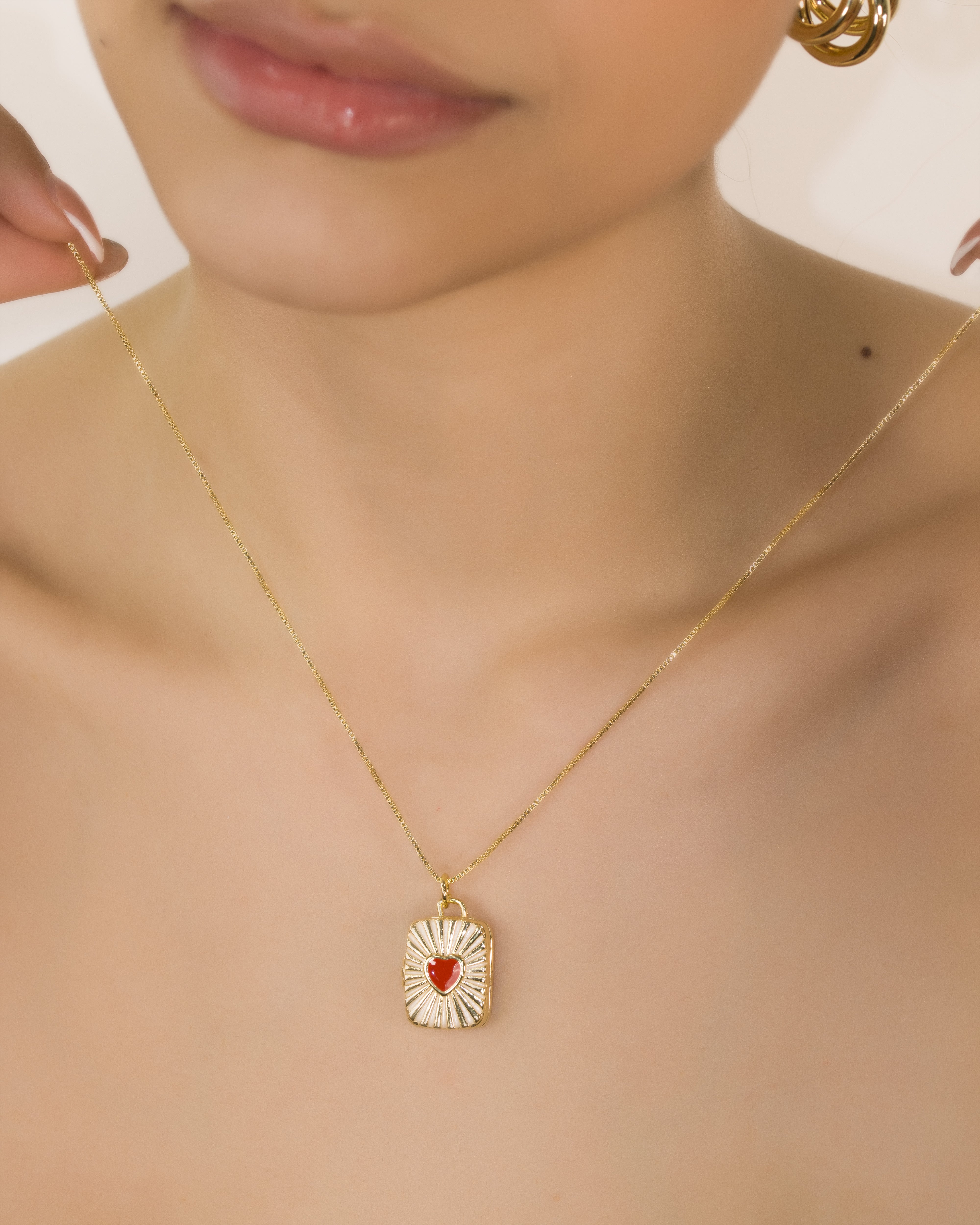 DIJE RELICARIO LOVE BOMBING BAÑO EN RODIO