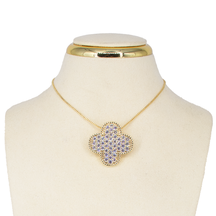 DIJE TREBOL CIRCON PEQUEÑO DORADO BAÑO EN RODIO