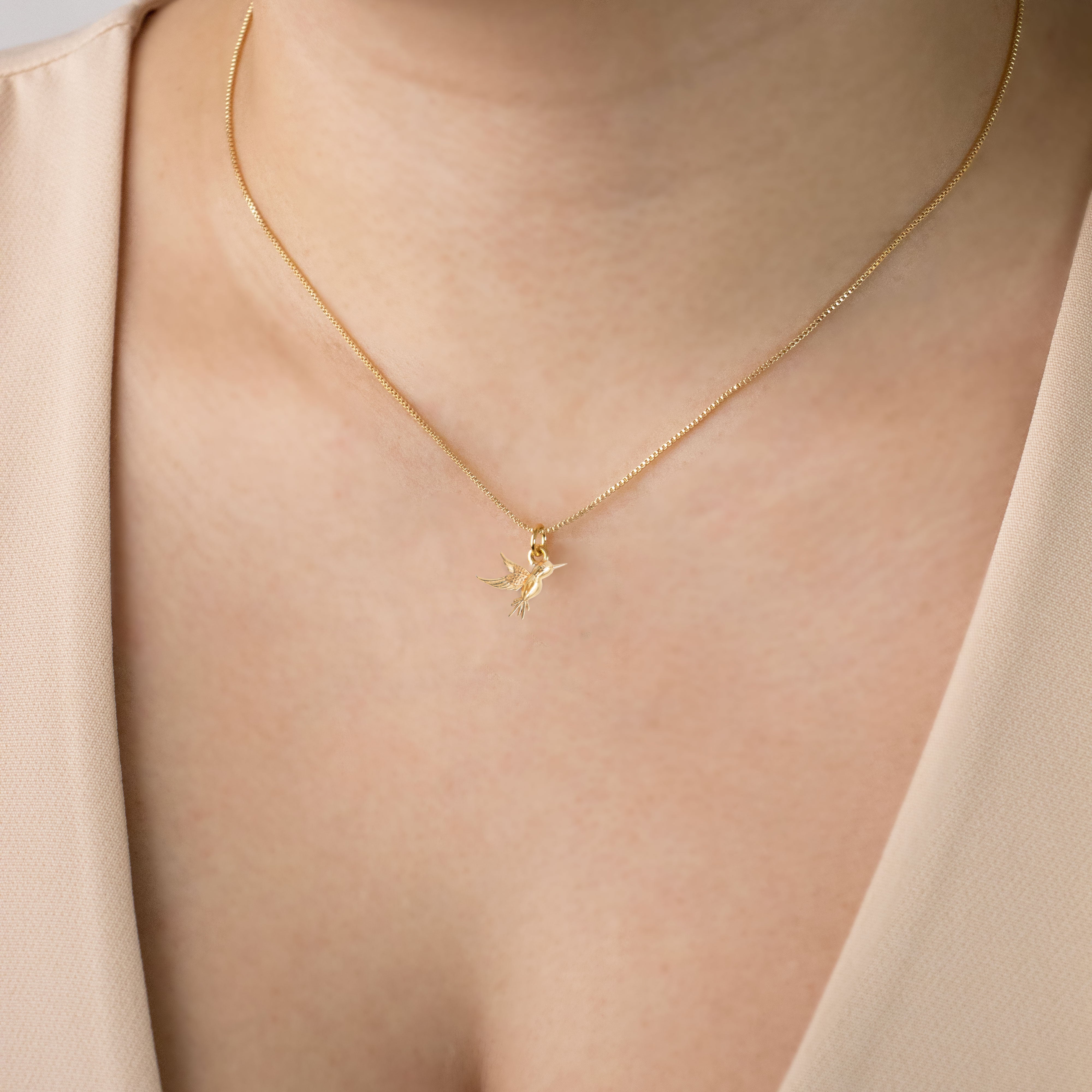 DIJE COLIBRÍ BAÑO EN RODIO