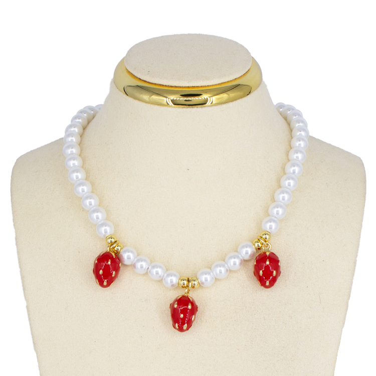 CADENA PERLAS FRESAS BAÑO EN RODIO