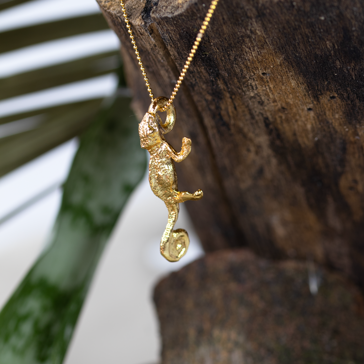 DIJE CAMALEON BAÑO EN ORO