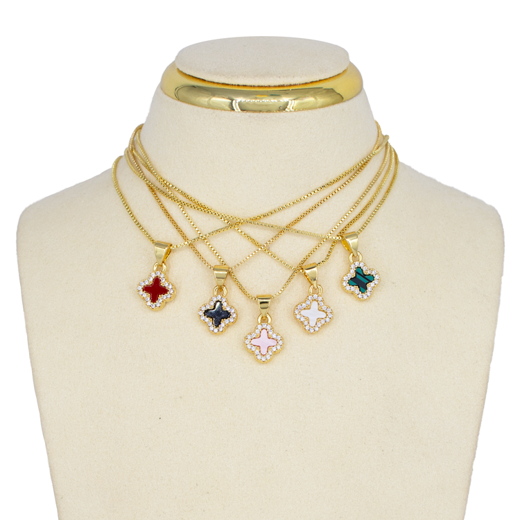 DIJE MINI TREBOL CIRCONADO BAÑO EN RODIO